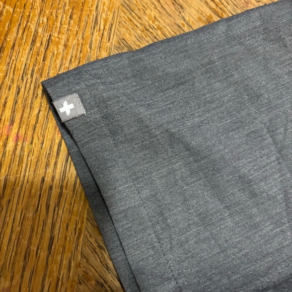 Figs Technical Collection XL Mens Scrub Top Gray Work Hospital #5998 - Picture 4 of 6